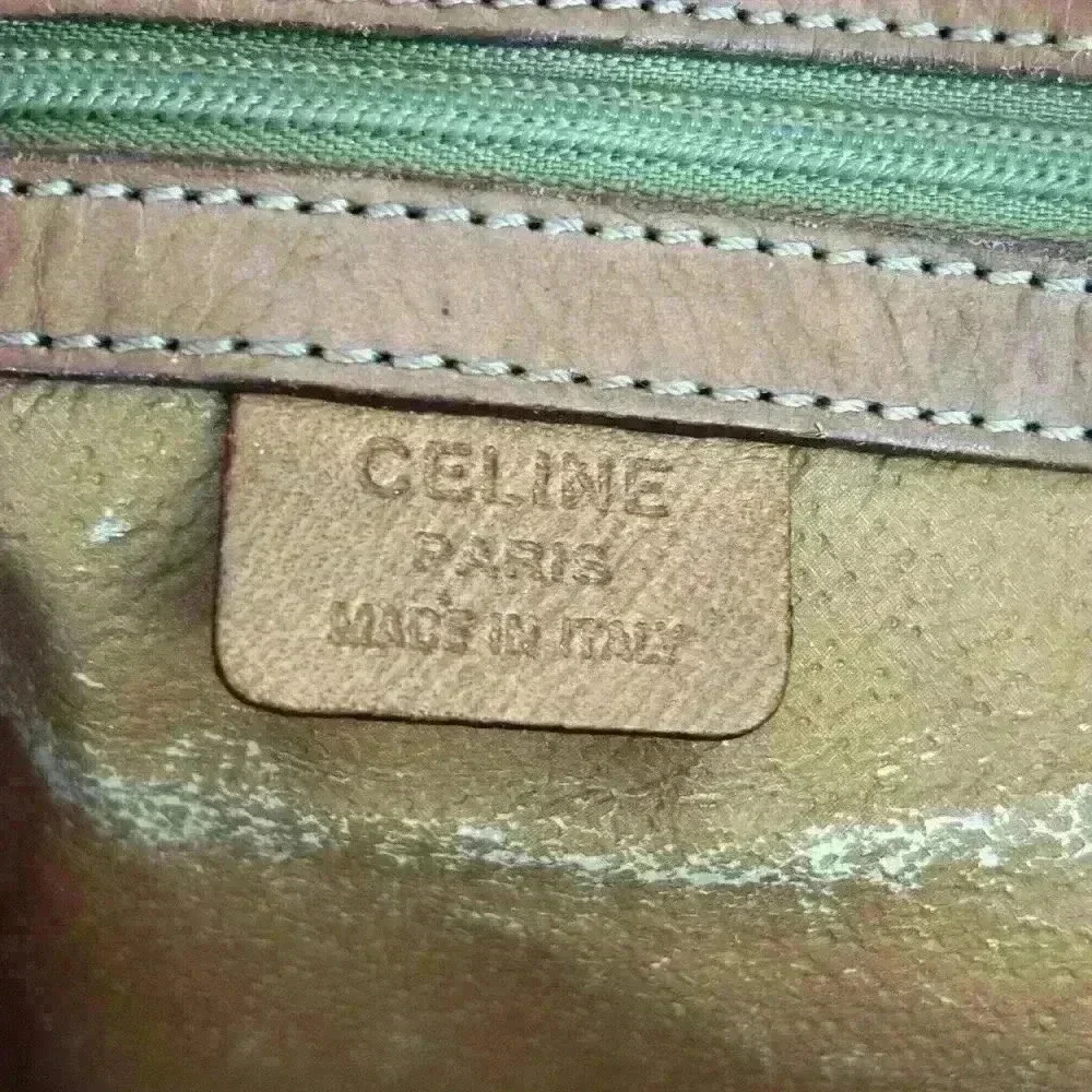 Celine Macadam vintage leather top handle bag. Great condition - gold hardware - Picture 7 of 16